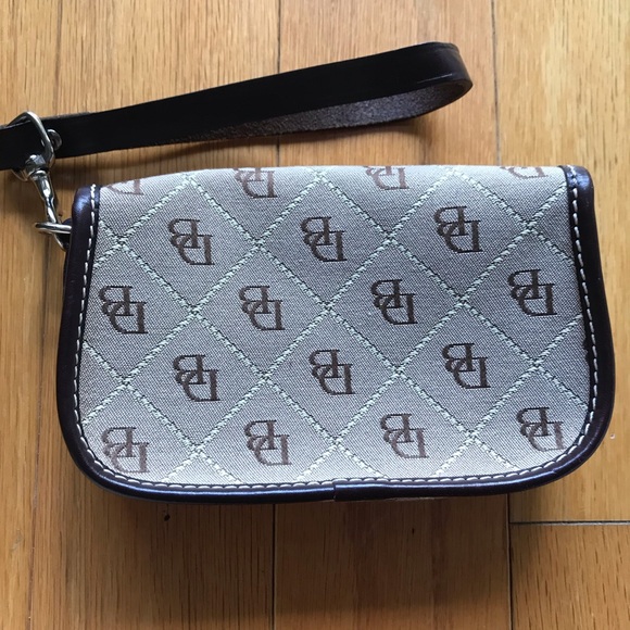 Dooney & Bourke Wristlet - Picture 2 of 6